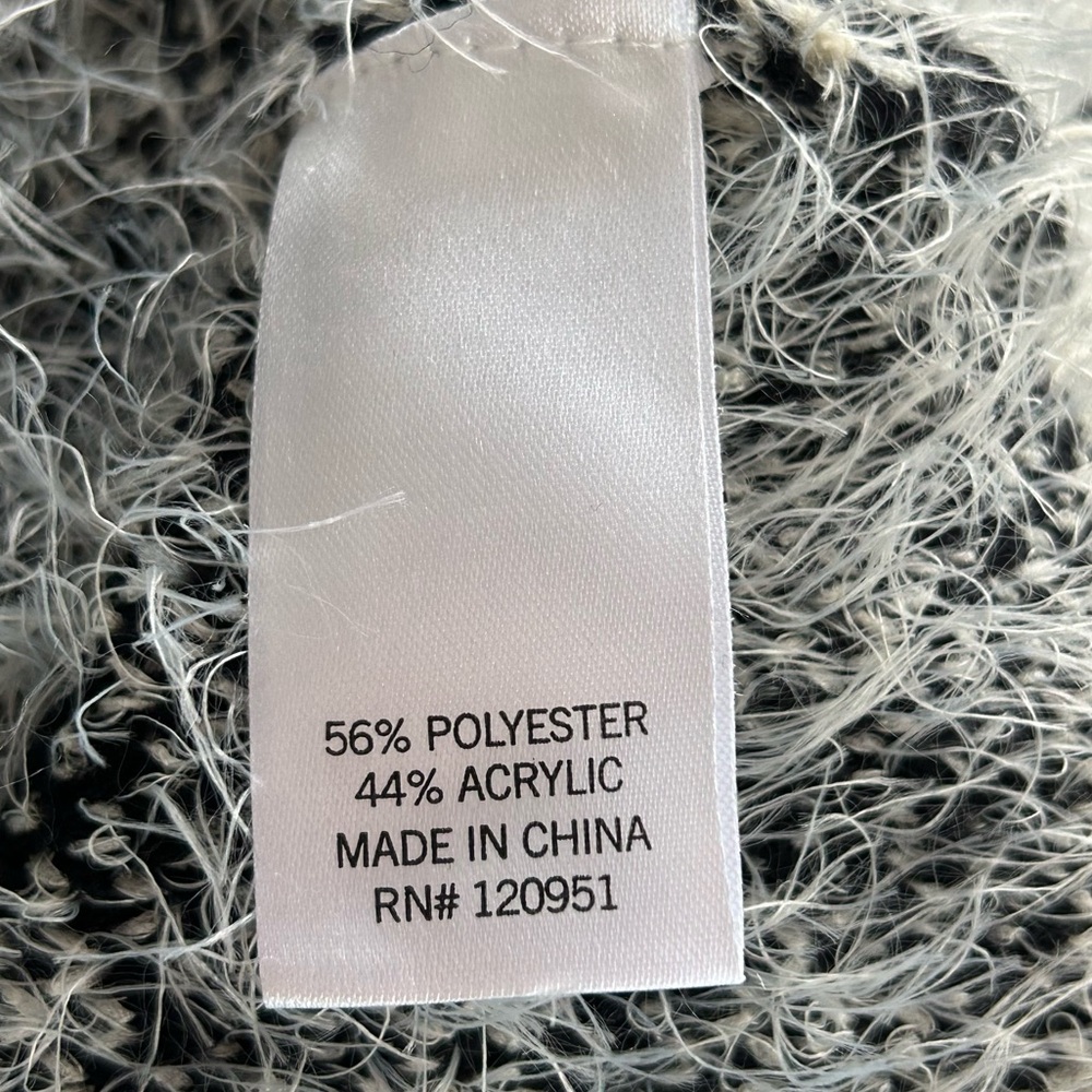 Mudd Soft Fuzzy Cheetah Animal Print Eyelash Knit Crew Neck Sweater Size S - Picture 9 of 12